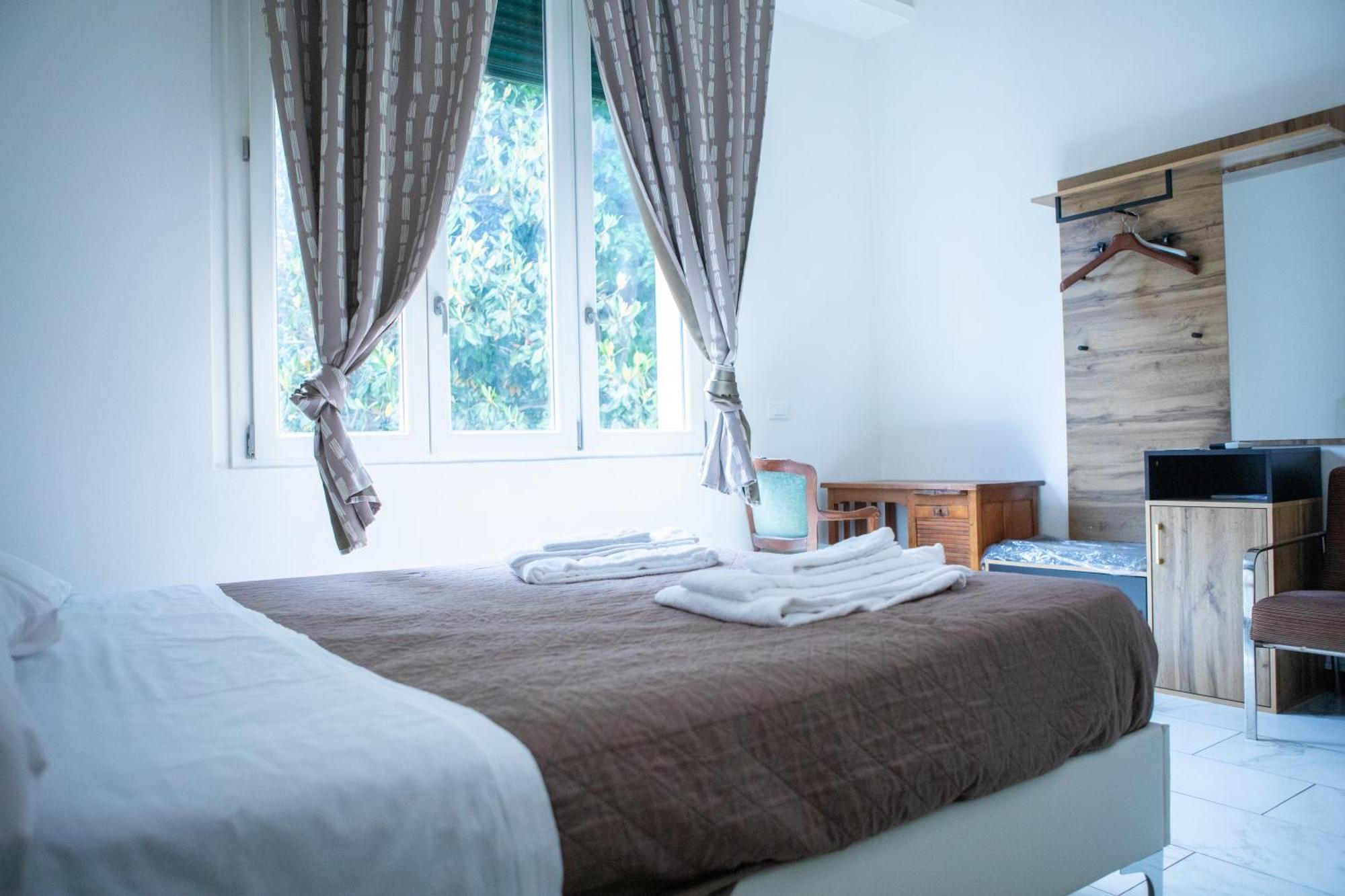 Villa Giove Rooms プラート エクステリア 写真